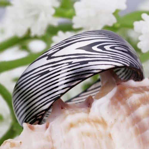 Mens Ring made with Tungsten Carbide - Damascus Steel Pattern black silver
