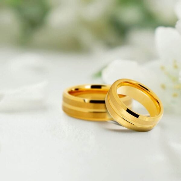 Men's gold tungsten ring