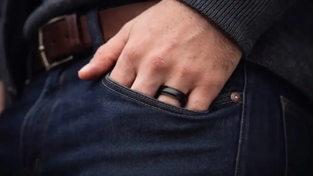 What Does a Black Ring on the Ring Finger Mean