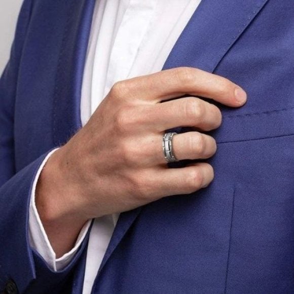 mens silver grooved ring Valiant 8mm tungsten on finger